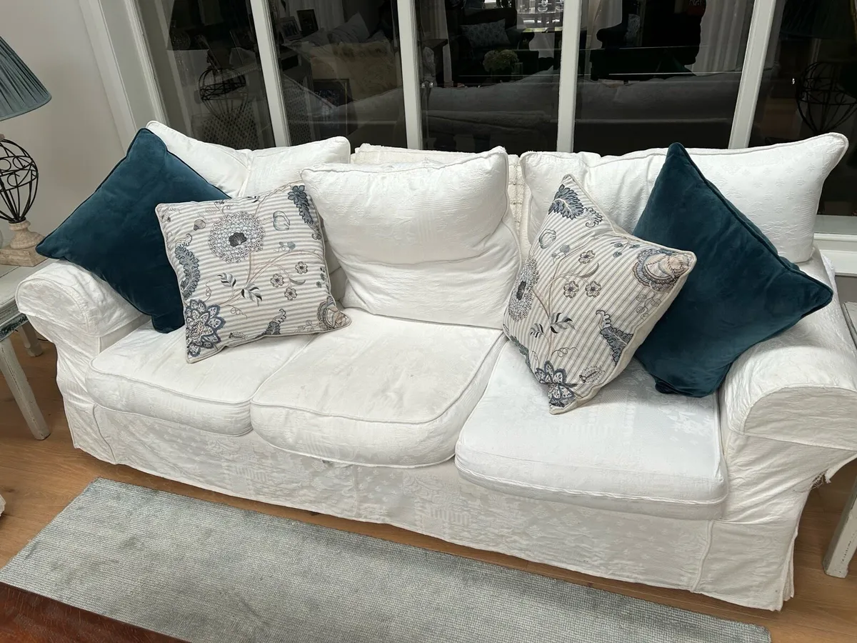 2 free Sofa - Image 1