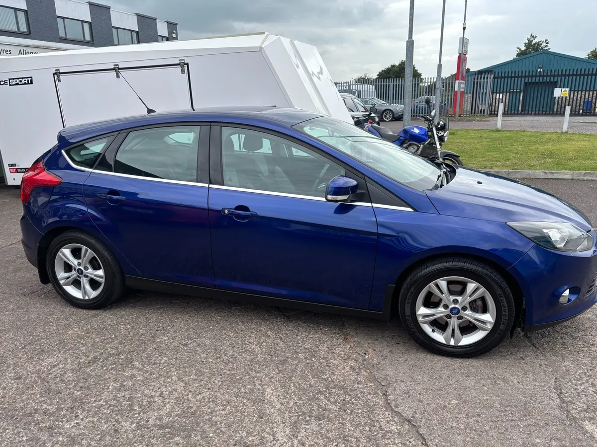 Ford focus - Image 2