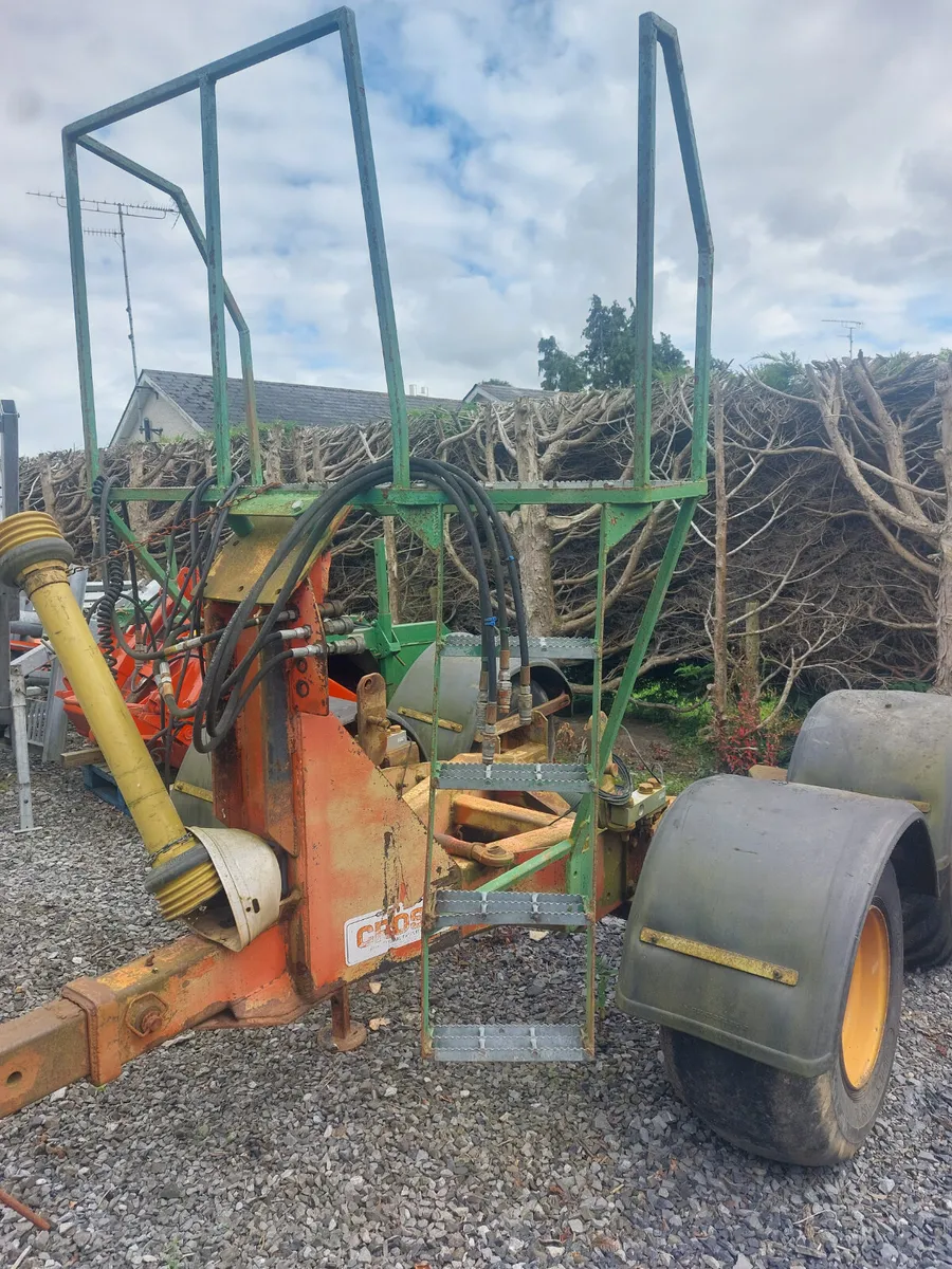Cross Fertiliser Bogey - Image 1