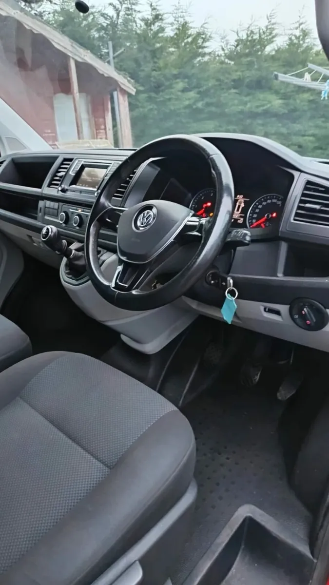 VW transporter low kilometers (52k) - Image 4