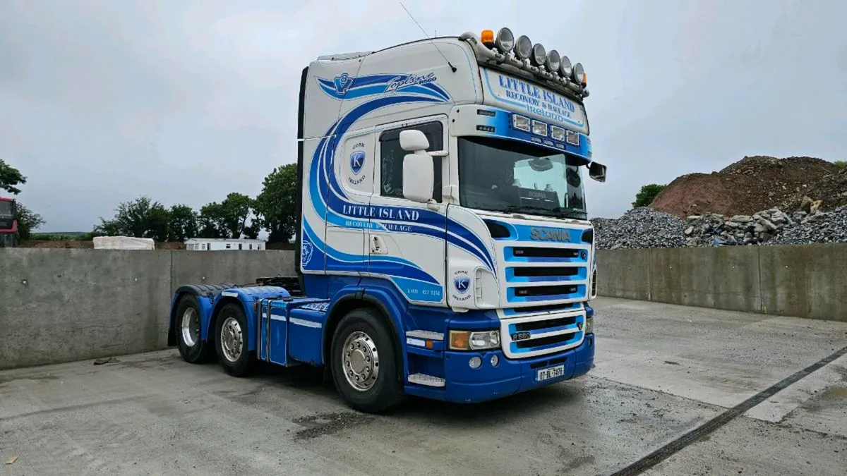 Selection of trucks - Image 1