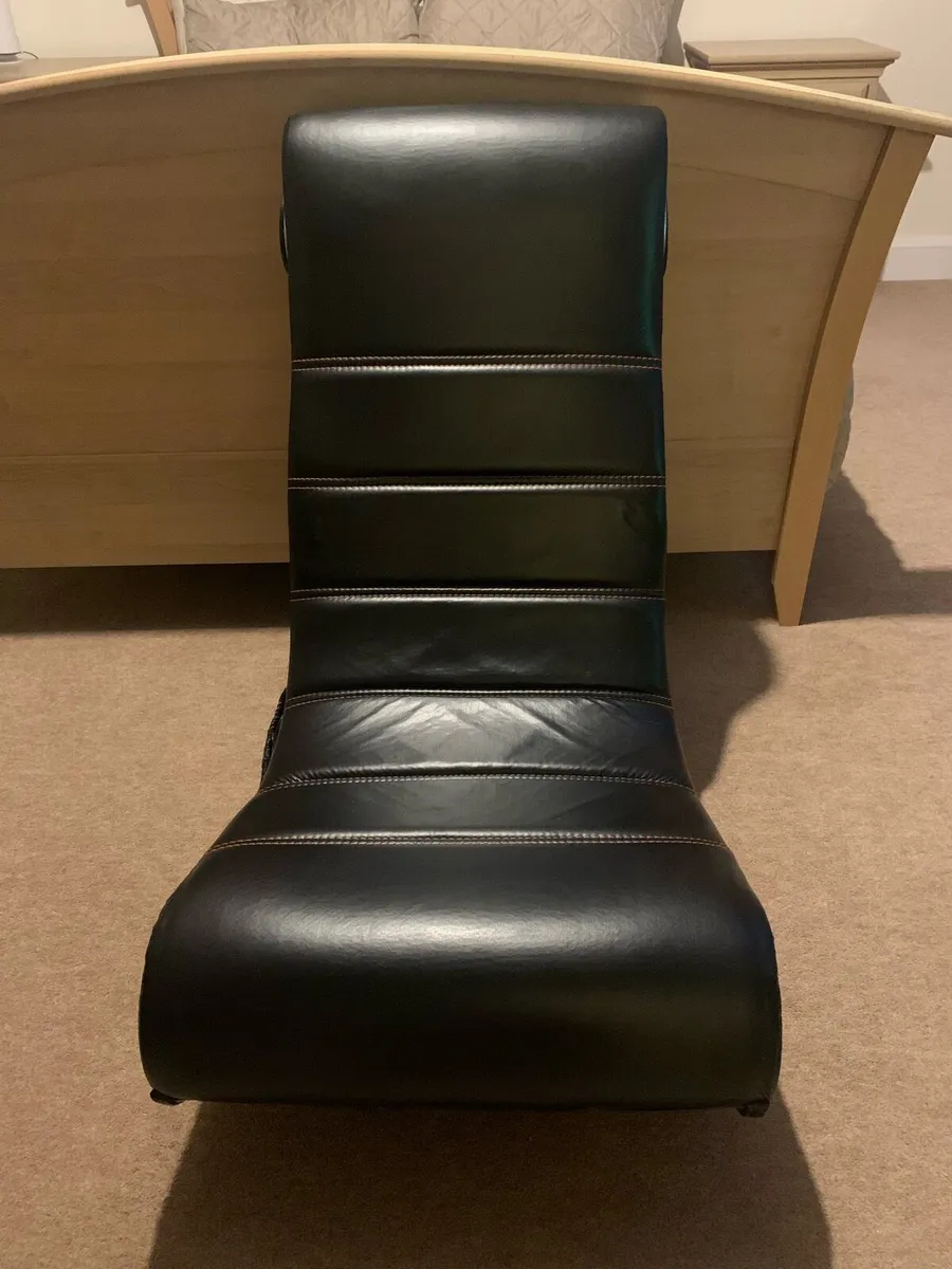 Gaming chair - Image 1