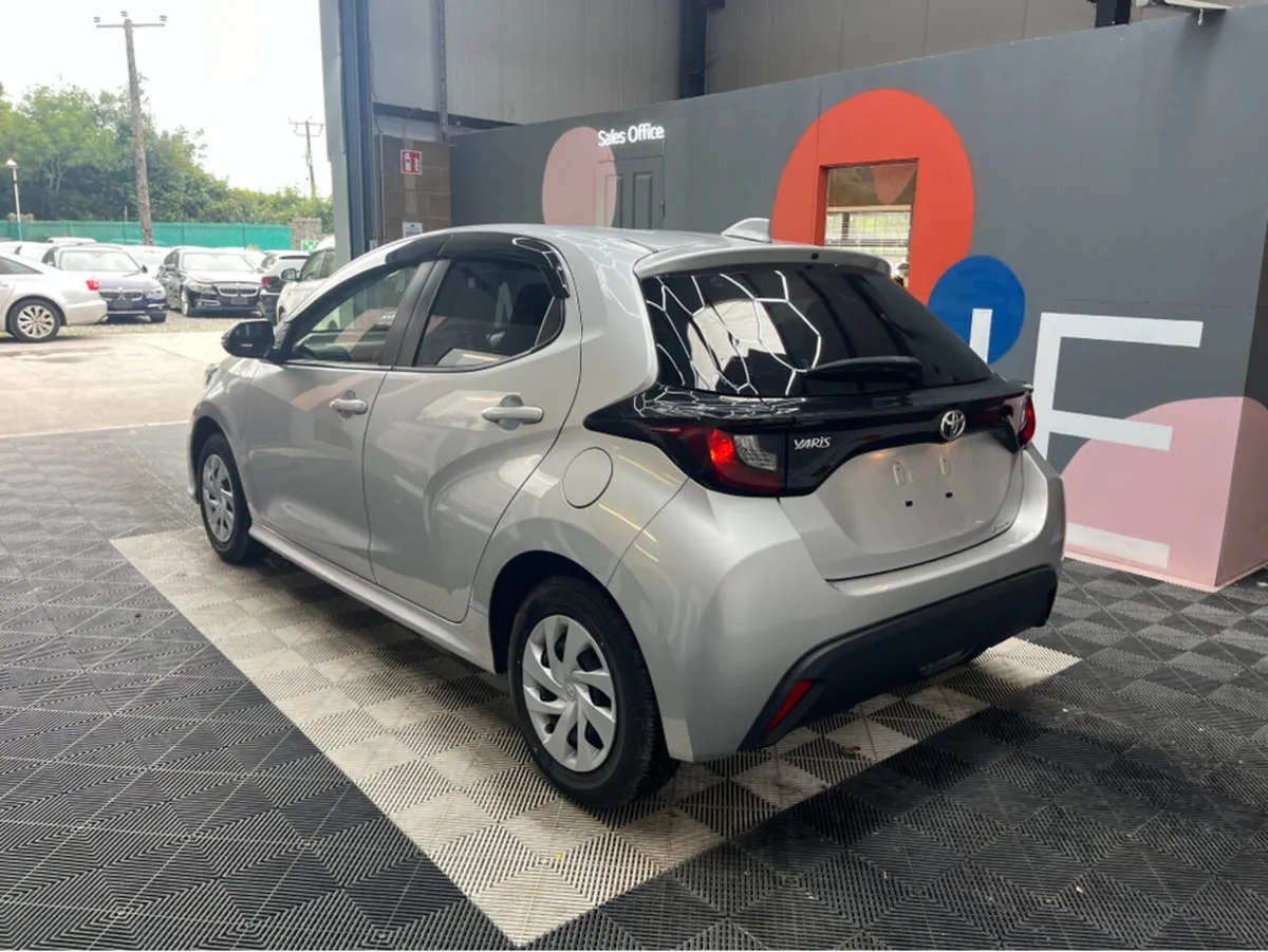Toyota Yaris ONLY €16950! YARIS AUTOMATIC 1.0 PETR - Image 4
