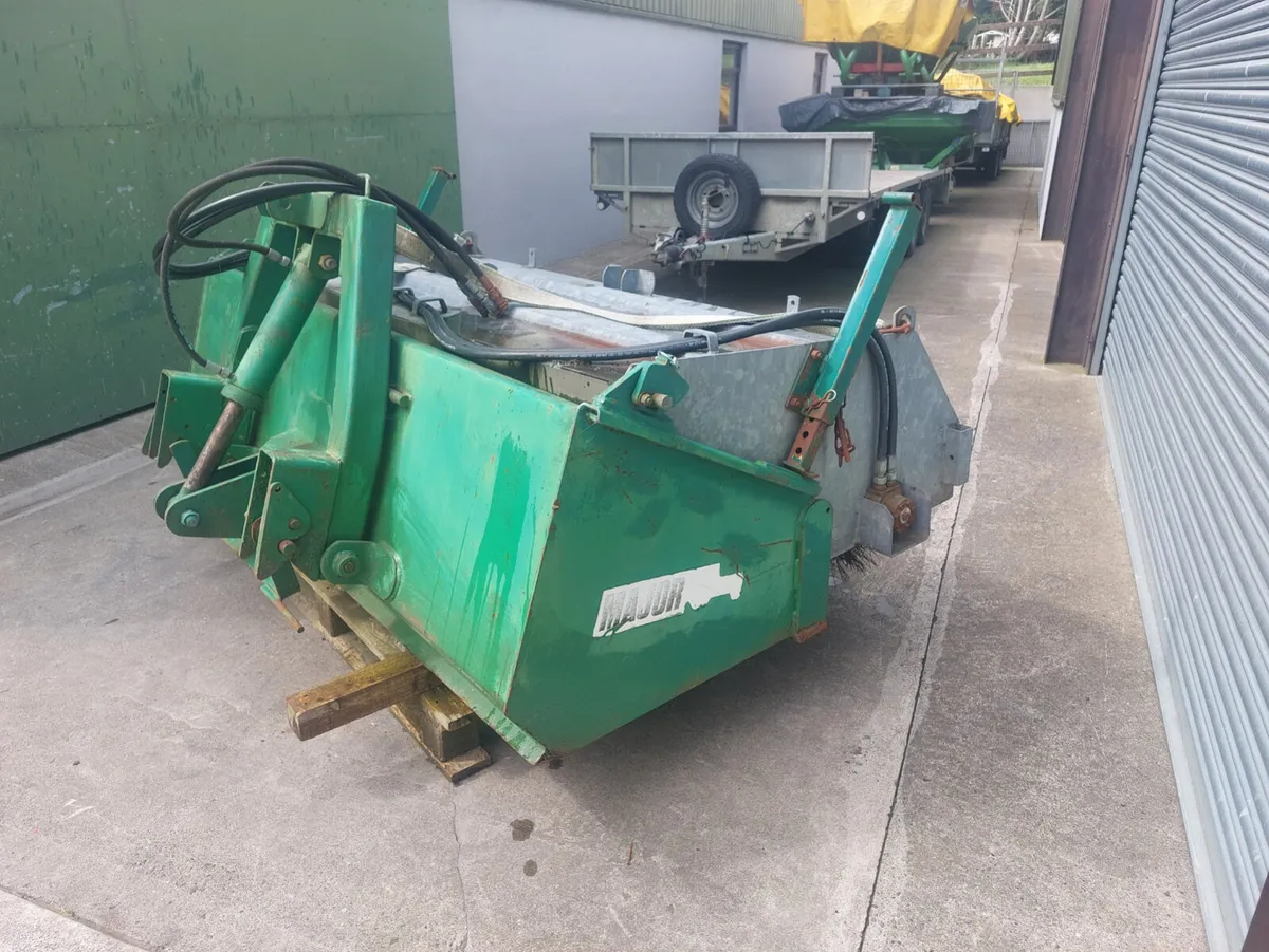 Major Hydraulic sweeping Brush - Image 4