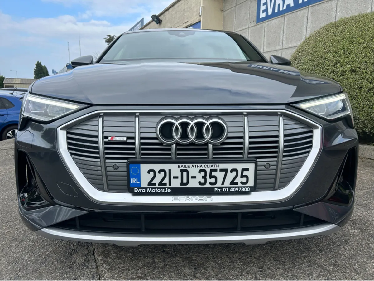 Audi e-tron 55 LONG RANGE S-LINE QUATTRO 408BHP 5D - Image 3