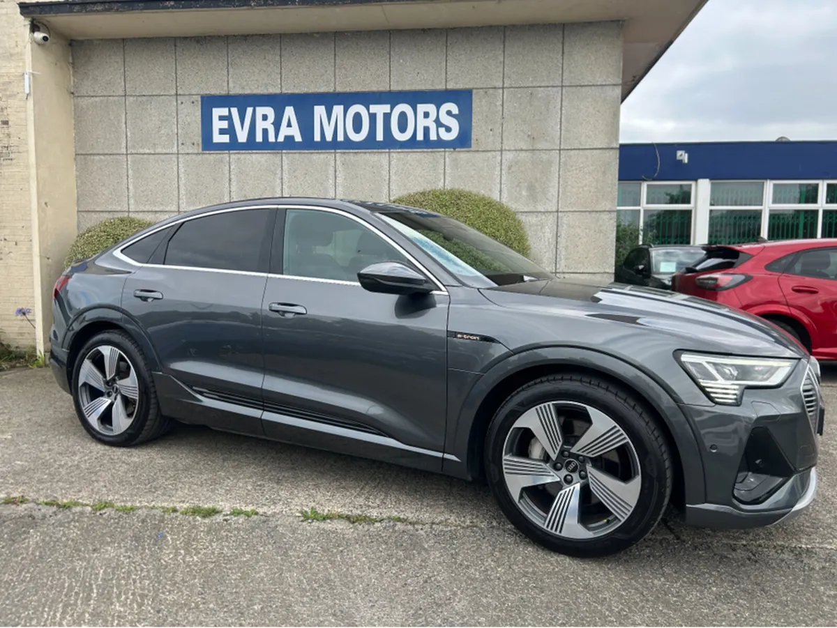 Audi e-tron 55 LONG RANGE S-LINE QUATTRO 408BHP 5D - Image 4