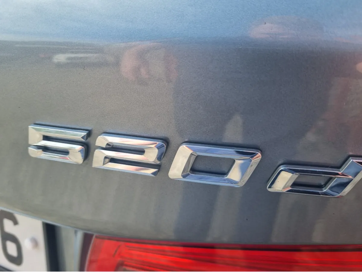 BMW 5-Series 4DR AUTO SE (NCT 03/37) - Image 4