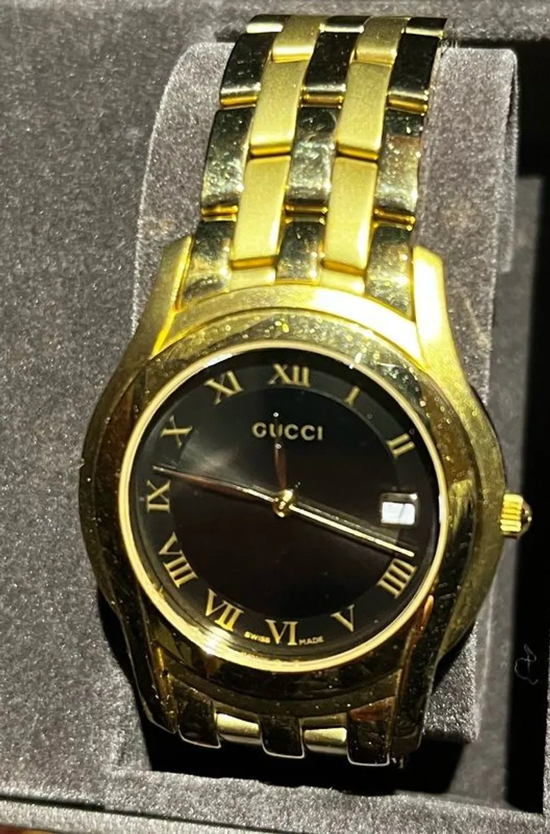 Vintage GUCCI  Gold Bracelet Stainless Steel Black Dial   Ladies Watch - Image 2