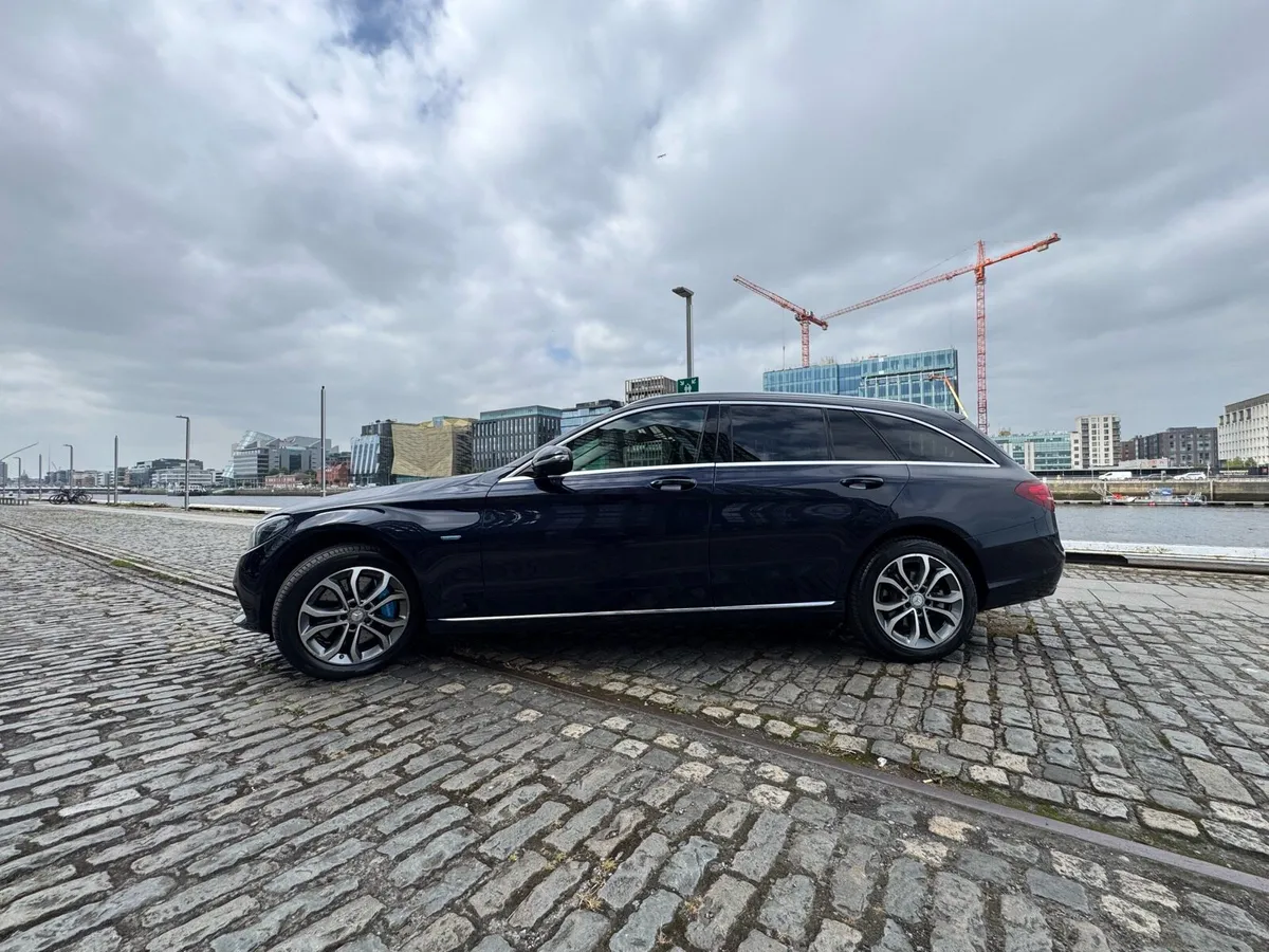 Mercedes-Benz C350e - Image 3