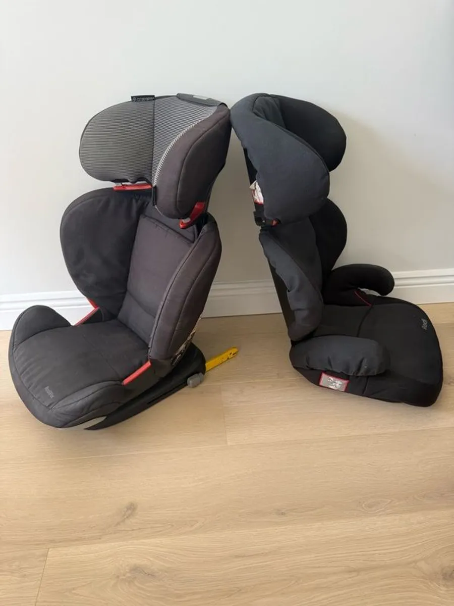 Maxi Cosi car seats - Image 2