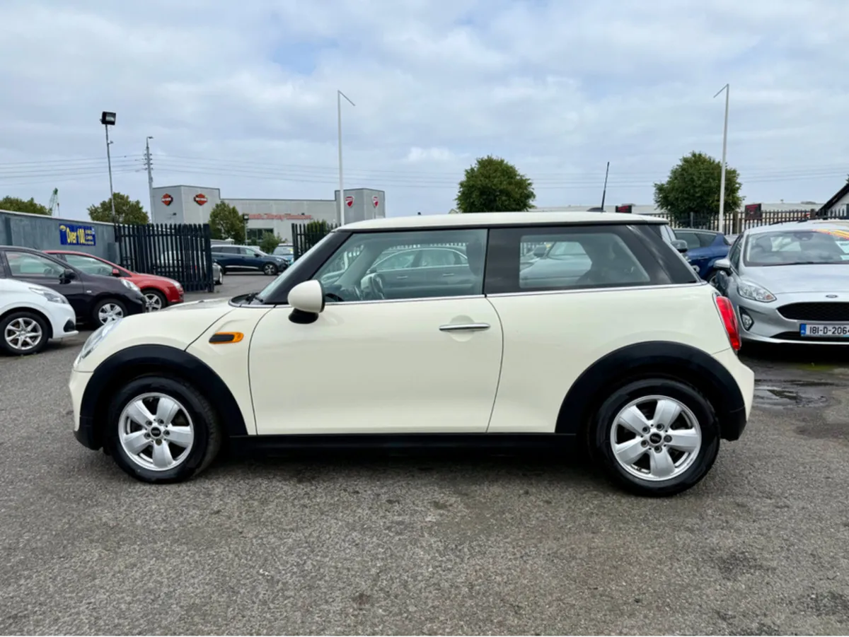 Mini Cooper 1.2 3DR AUTO ONE ** PANORAMIC GLASS SU - Image 4