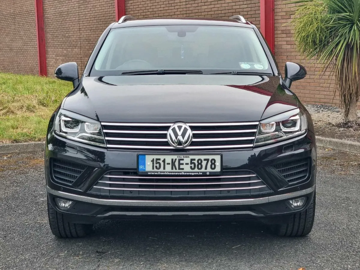 2015 VW Touareg 3.0 TDI V6 Crew Cab - Image 2
