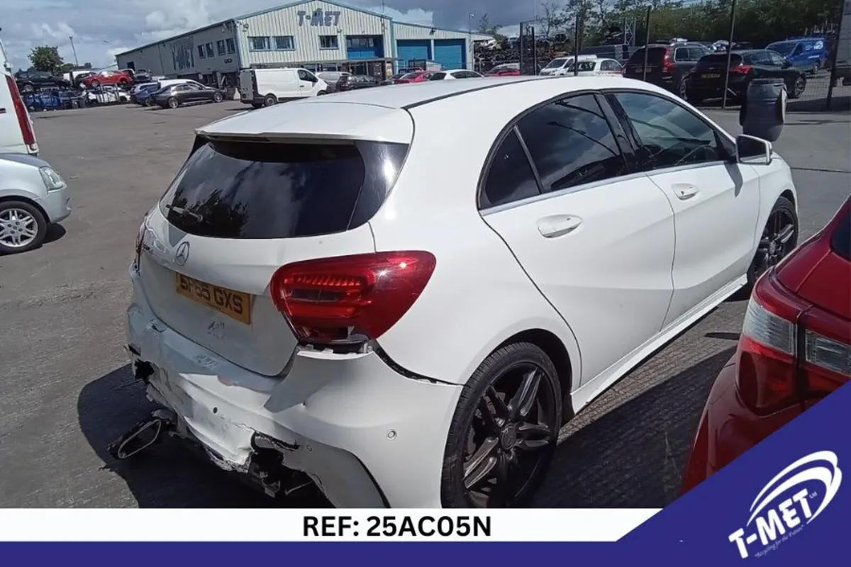 2016 MERCEDES A-CLASS BREAKING FOR PARTS - Image 4