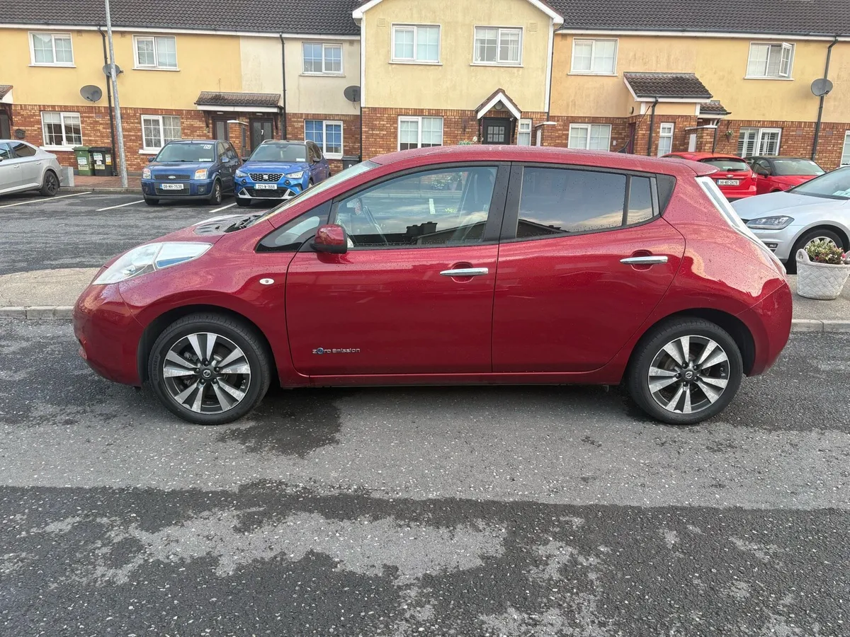 Nissan Leaf 2017 24Kwh EV SVE - Image 3