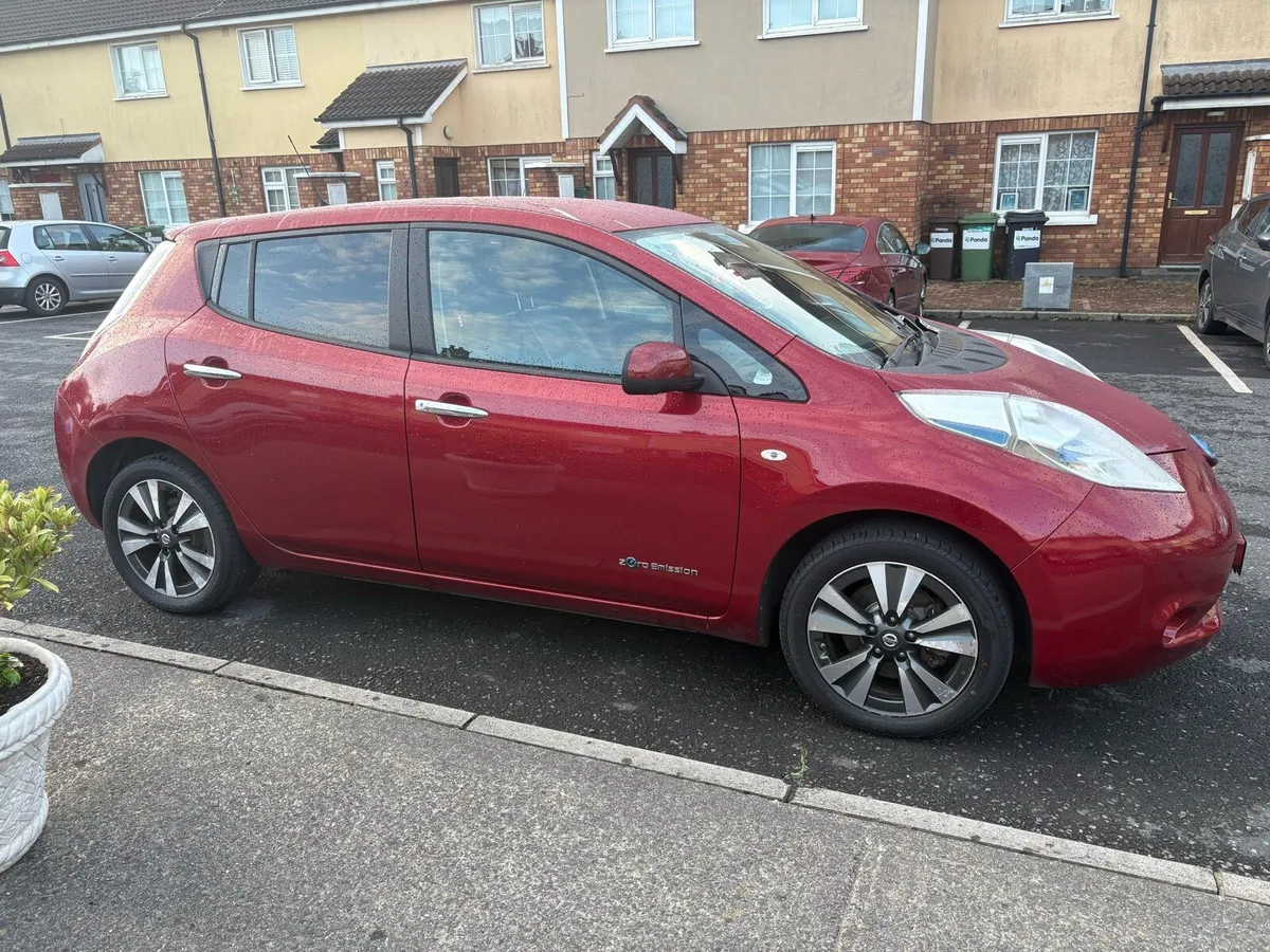 Nissan Leaf 2017 24Kwh EV SVE - Image 4