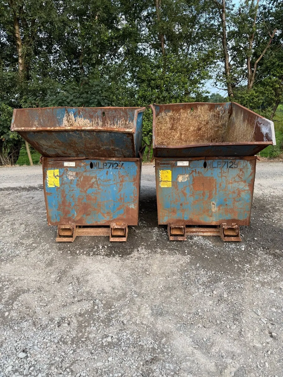Telehandler Tipping Skips - Image 2