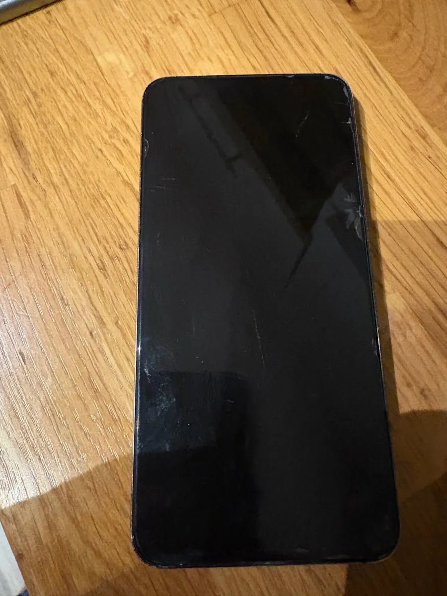 Samsung s22 - Image 1