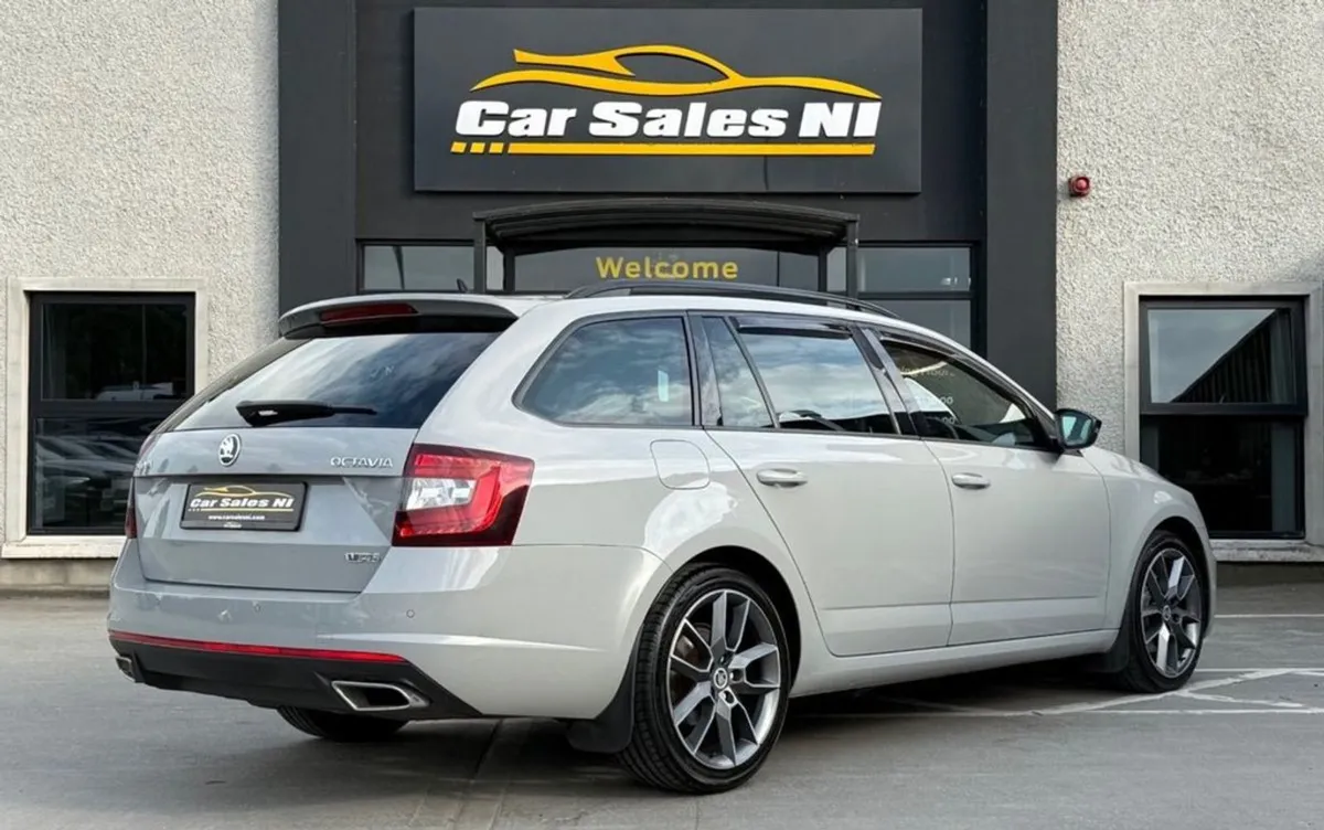 Skoda Octavia 2.0 TDI vRS Estate 5dr Diesel Manual - Image 4
