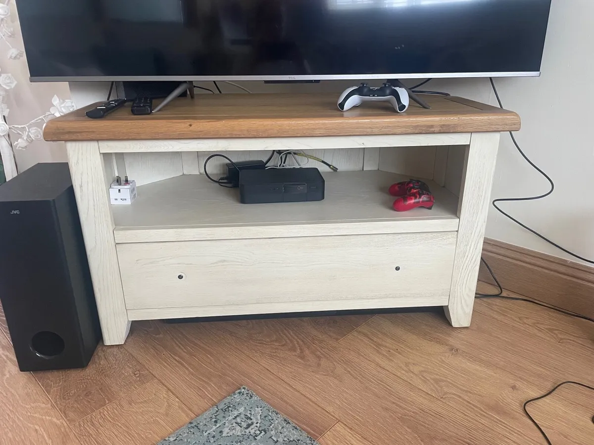 TV unit and nest of tables - Image 2