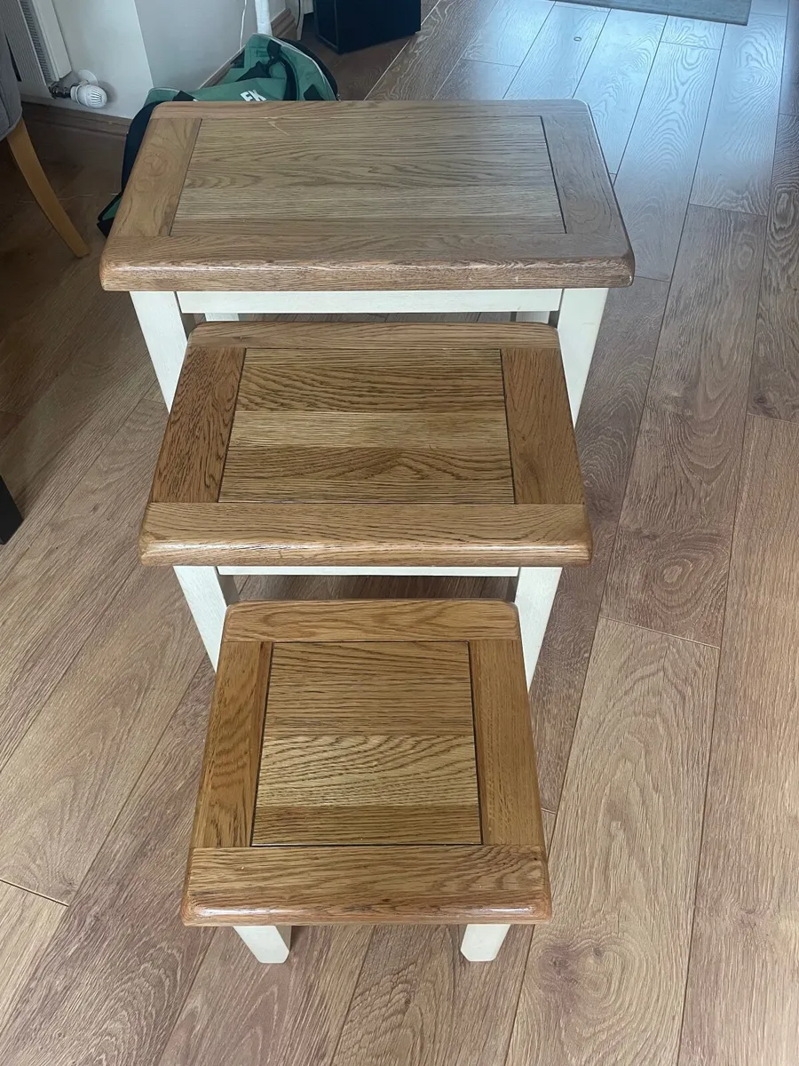 TV unit and nest of tables - Image 3