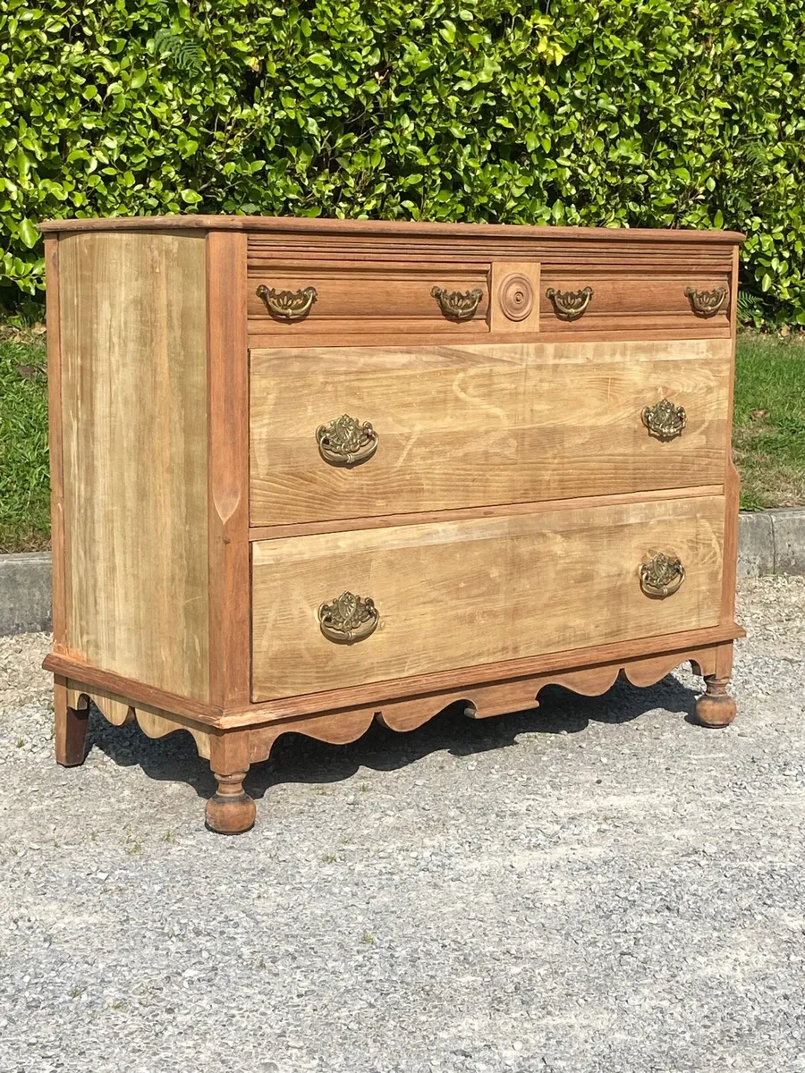 Antique low size French dresser - Image 1