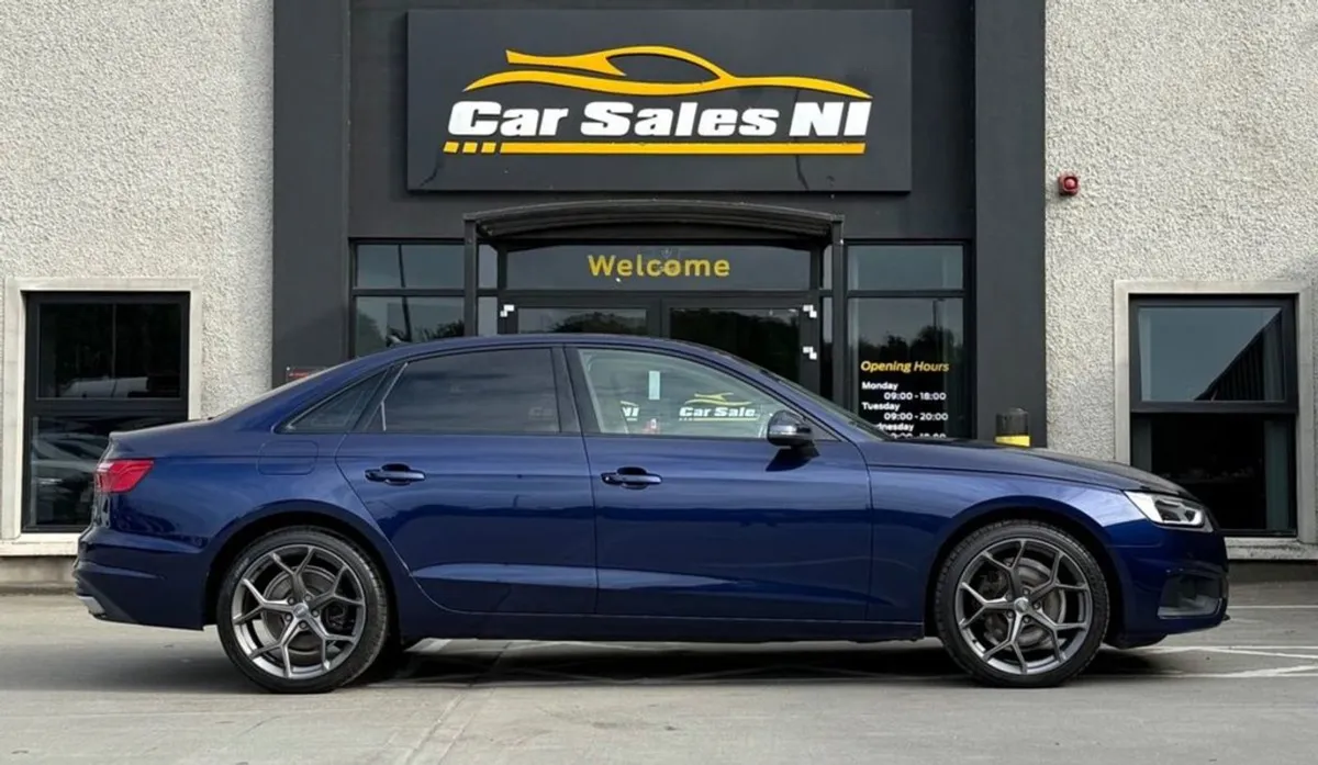 Audi A4 2.0 TDI 35 Technik Saloon 4dr Diesel S Tr - Image 3