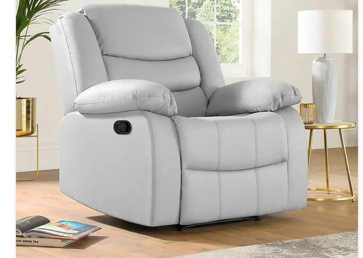 Sofa Sets in Stock Now
Brand new sofas in leather - Image 1