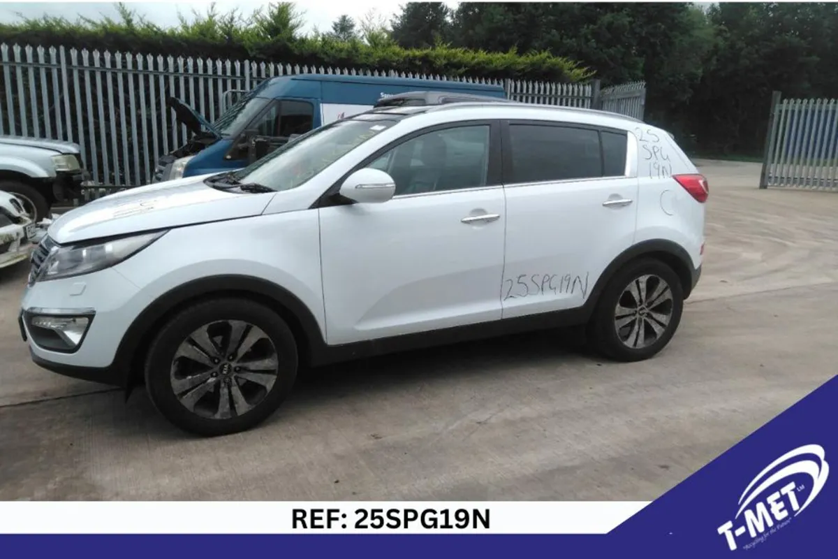 2013 KIA SPORTAGE BREAKING FOR PARTS - Image 1