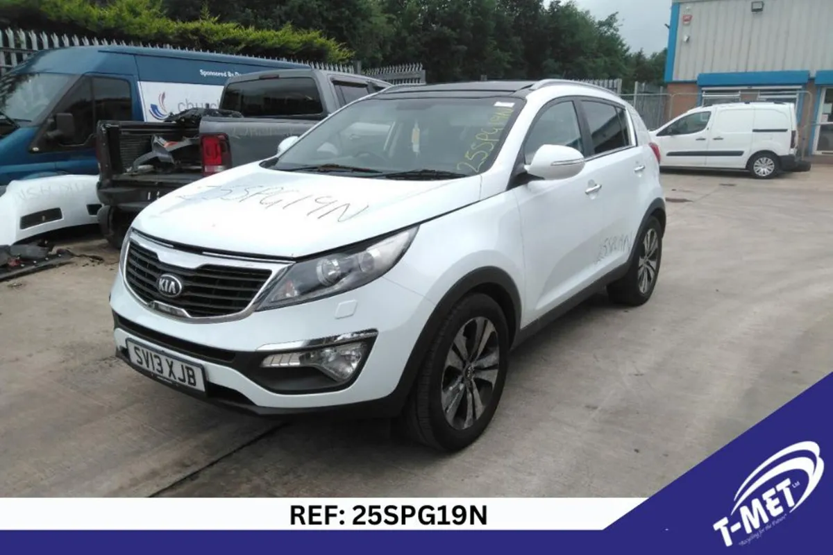 2013 KIA SPORTAGE BREAKING FOR PARTS - Image 2