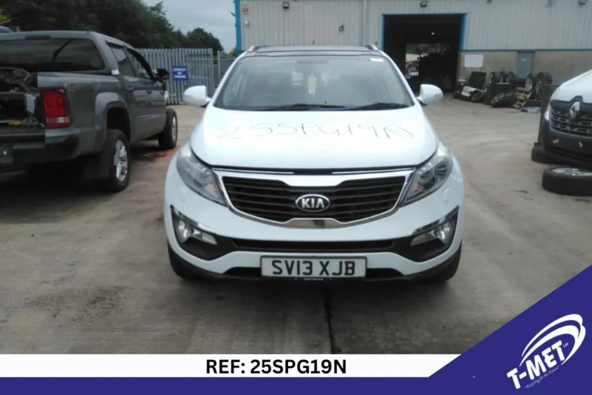 2013 KIA SPORTAGE BREAKING FOR PARTS - Image 3