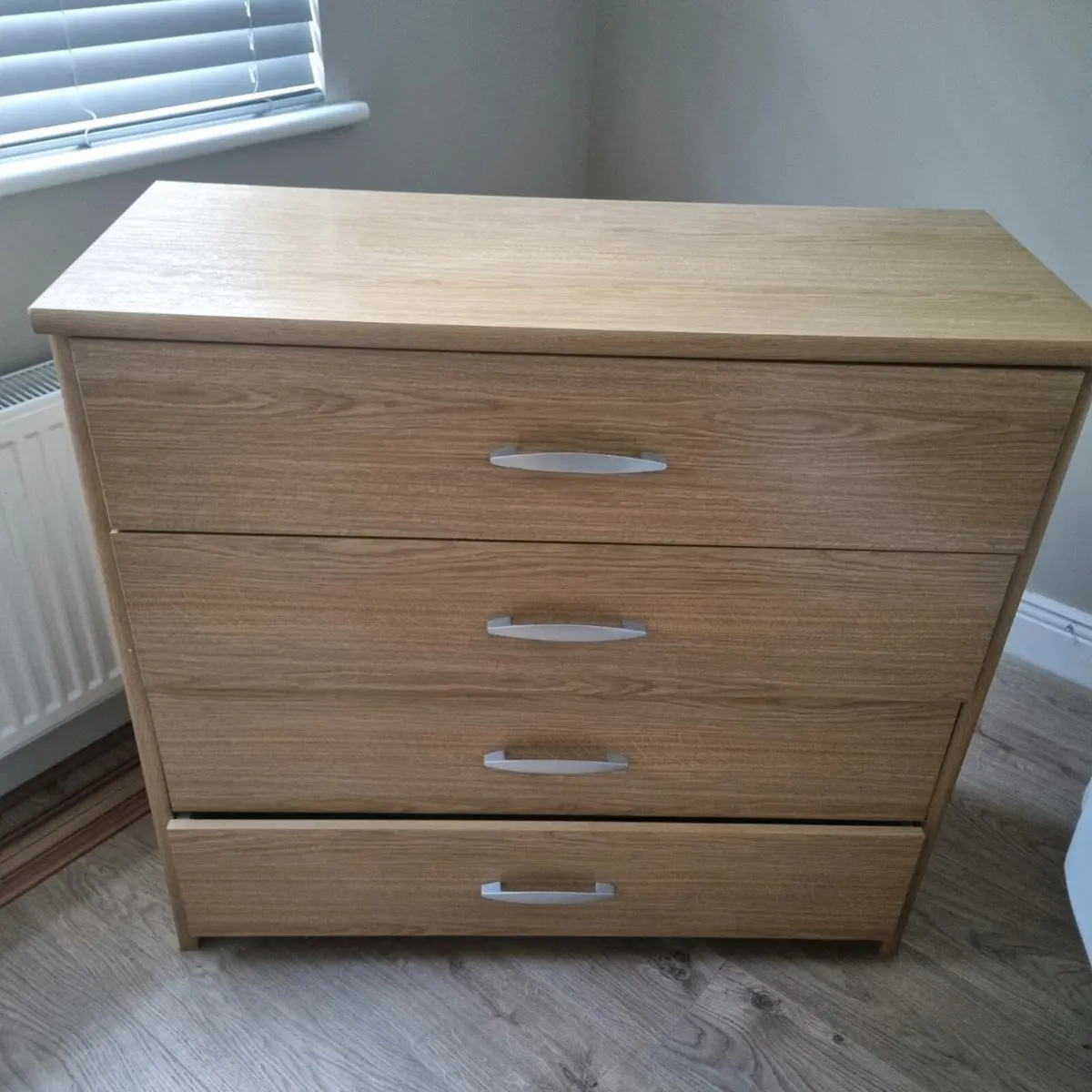 Wardrobe and chest of drawers - Image 3