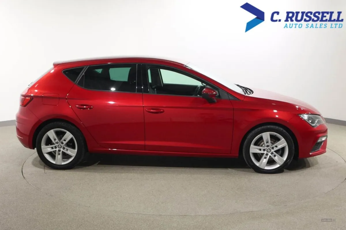 SEAT Leon Diesel Hatchback - Image 4