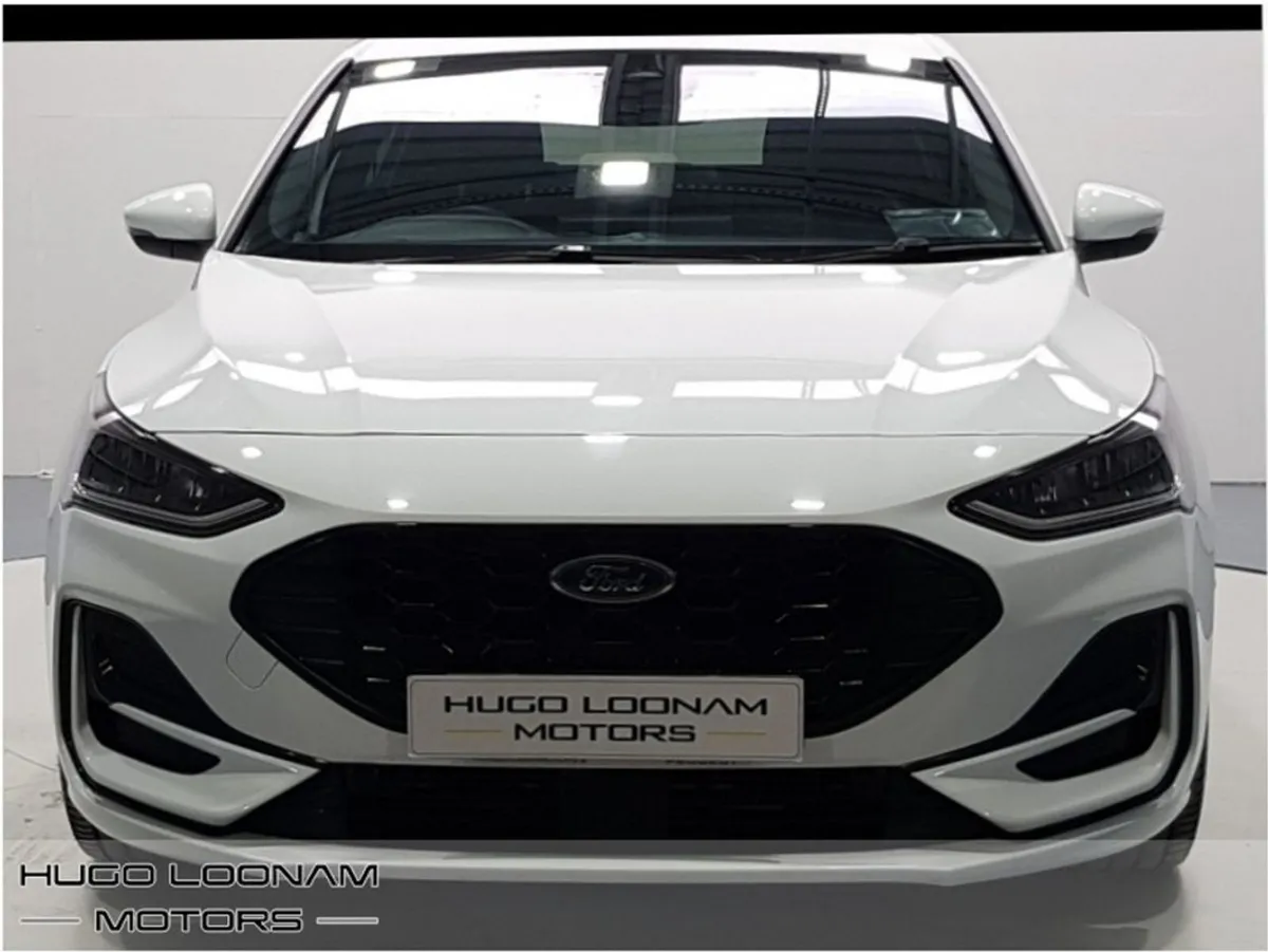 Ford Focus St-line X 1.0t 125 M6 4DR - Image 2