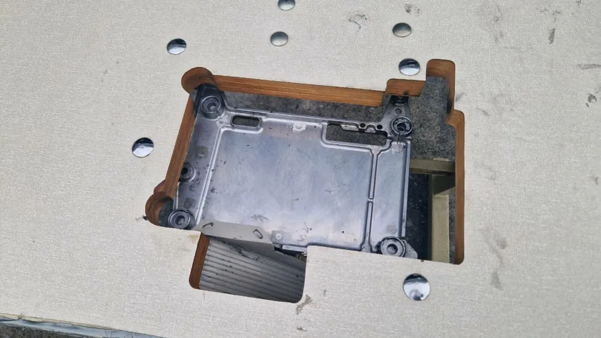 Sewing machine table - Image 4