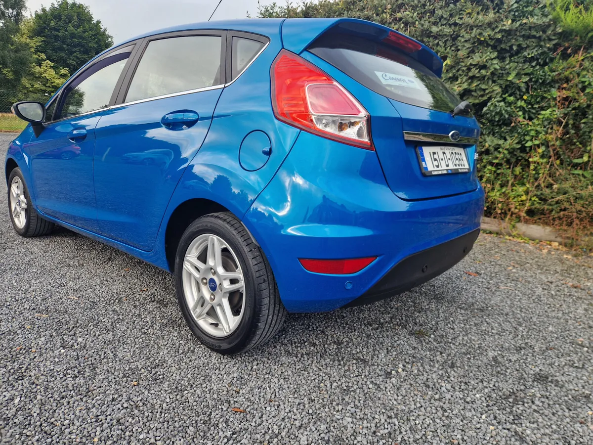Ford Fiesta TITANIUM 2015 - Image 3