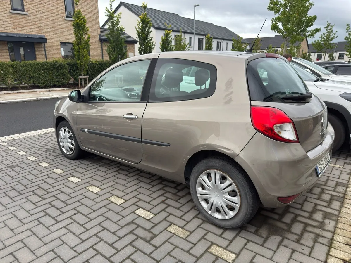 Renault Clio 2010 - Image 4
