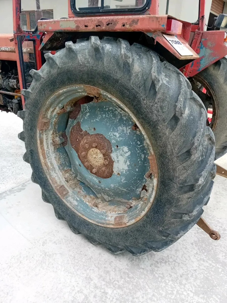 Massey 188 rear wheels and doubles r38 - Image 2
