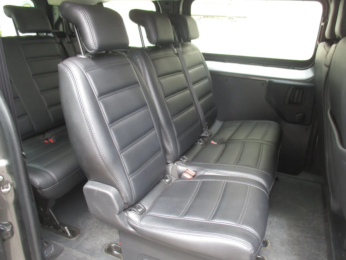 2022 PEUGEOT EXPERT EV 50KW 9 SEATER - Image 4