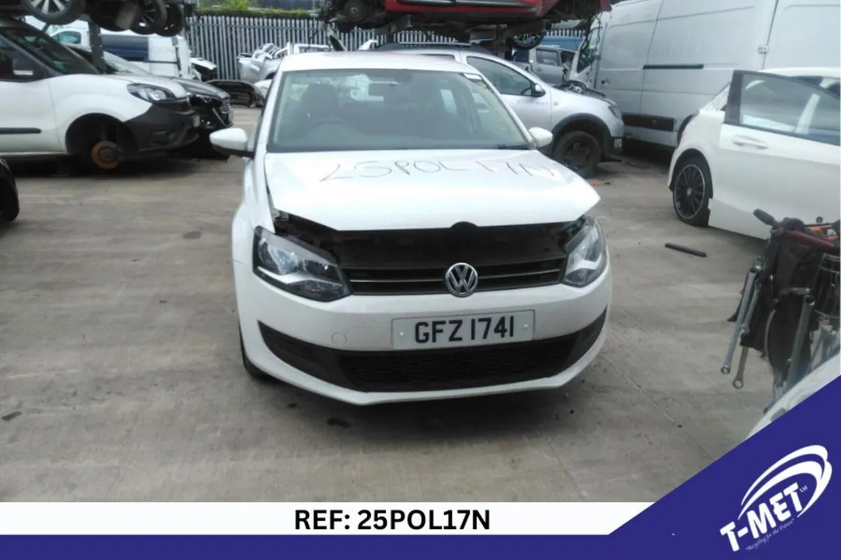 2011 VOLKSWAGEN POLO BREAKING FOR PARTS - Image 1