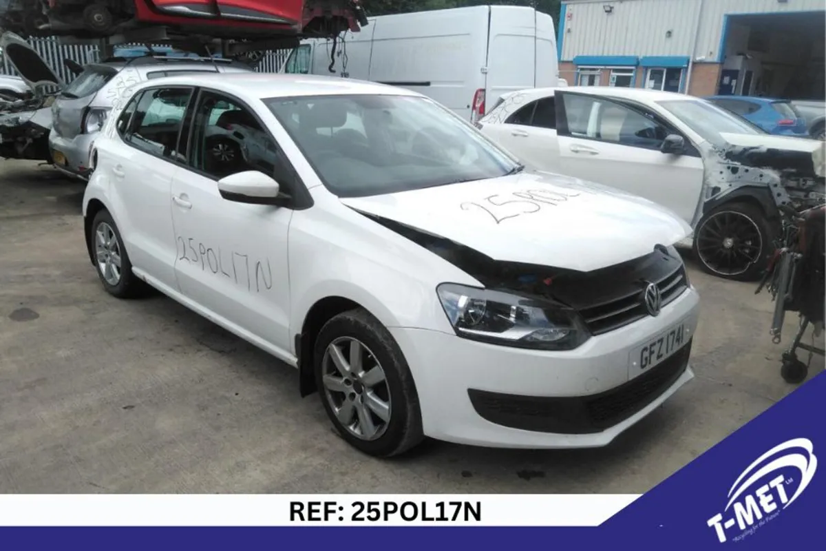 2011 VOLKSWAGEN POLO BREAKING FOR PARTS - Image 2