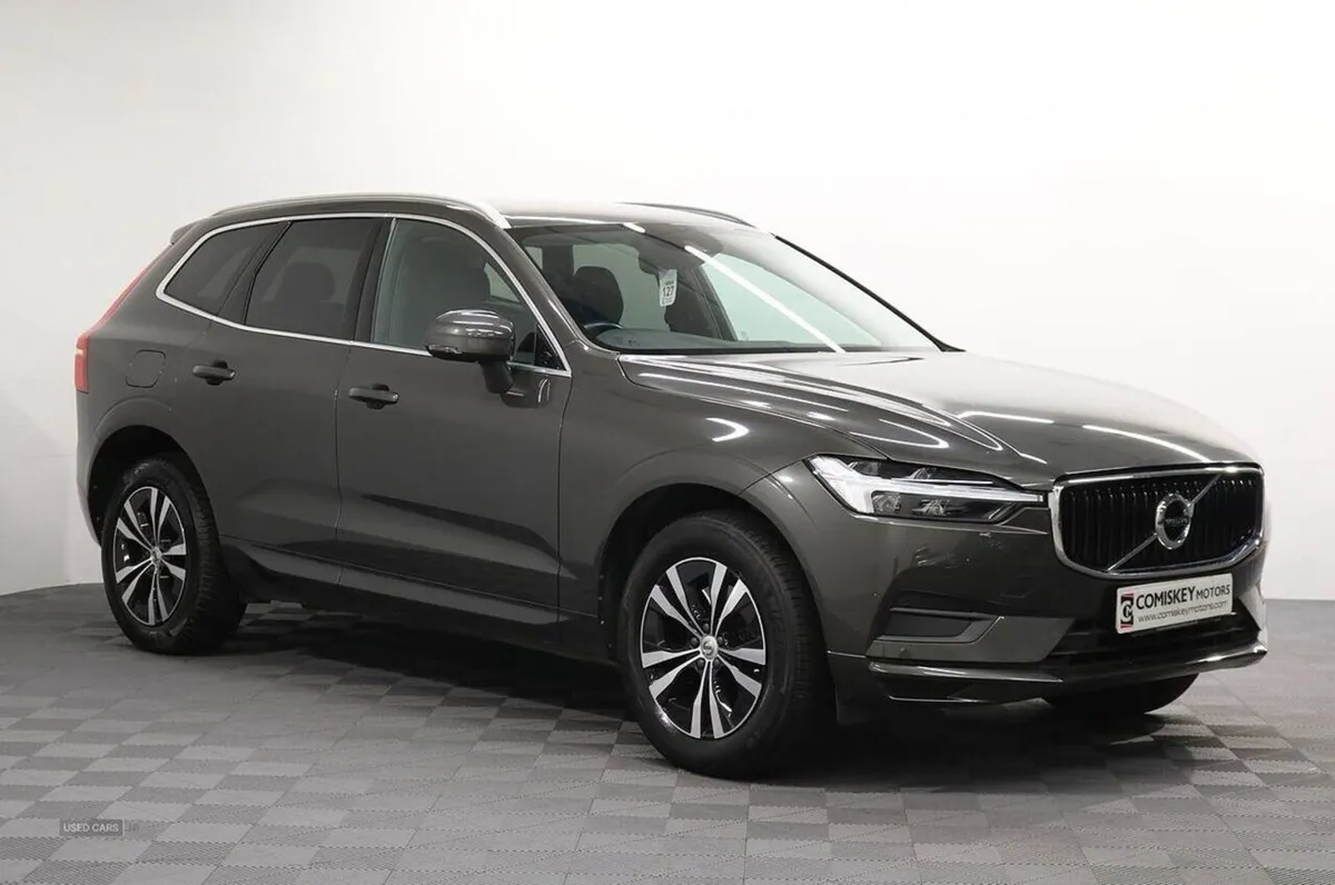 Volvo XC60 B4 Mhev Momentum - Image 1