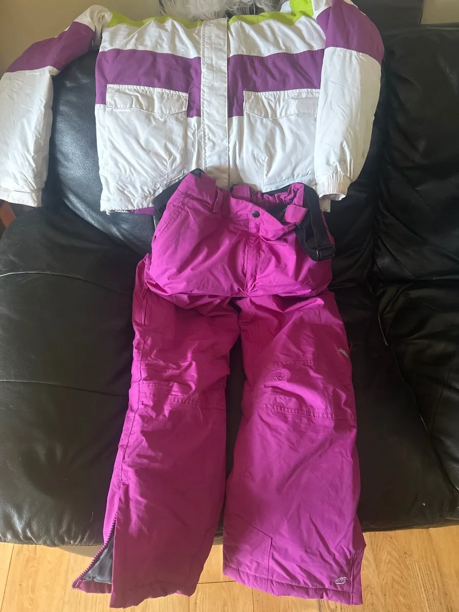 Ski gear - Image 2