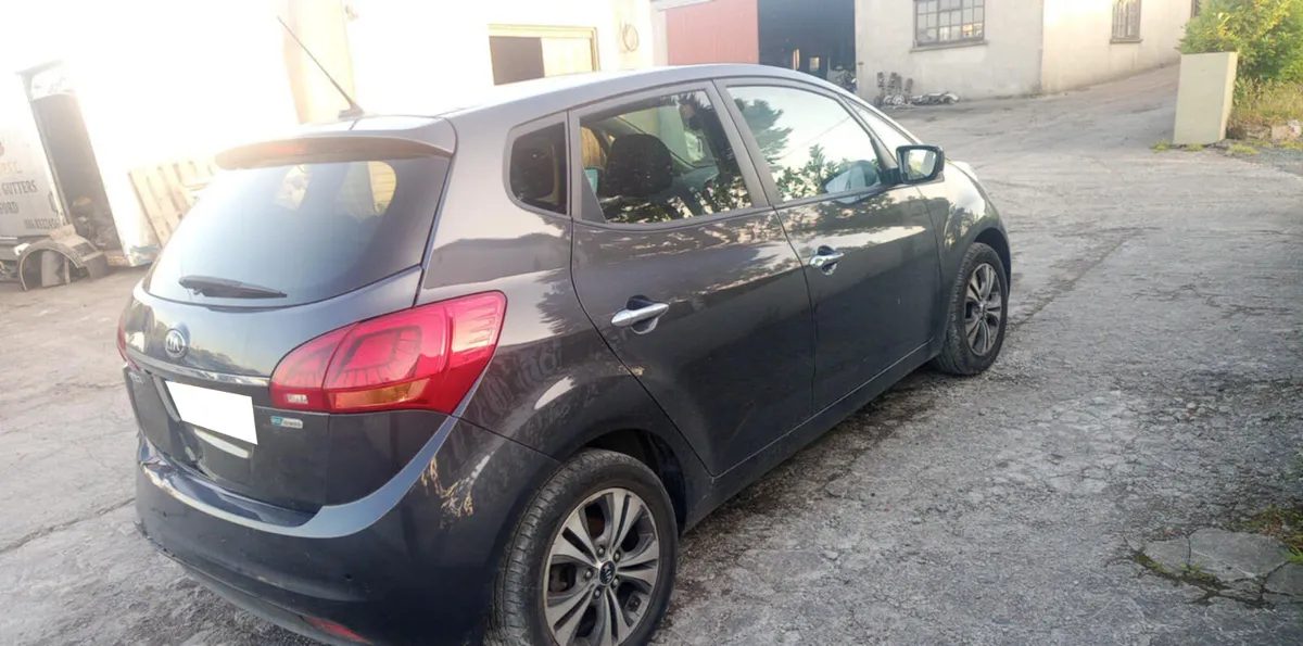 2017 KIA VENGA  1.6 DIESEL FOR BREAKING! - Image 2