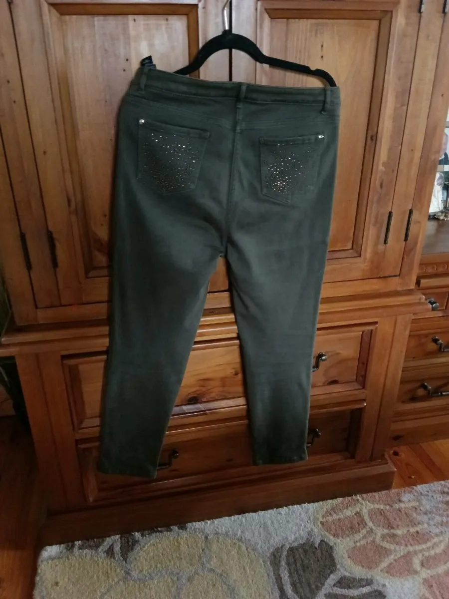 6 beautiful ladies pants size 14 - Image 2