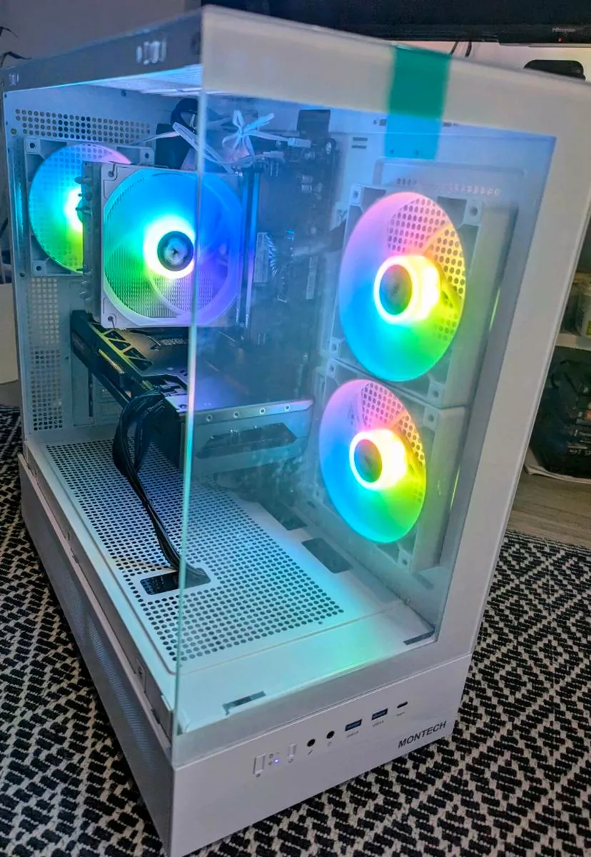 Gaming PC – RX 7800 XT 16GB – Ryzen 5 5600 – 32GB - Image 1