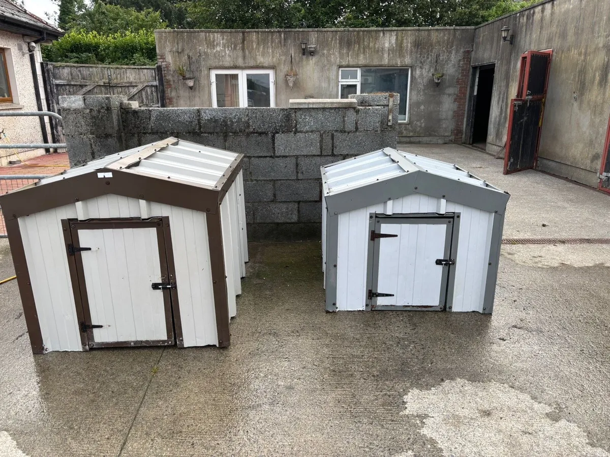Insulated dog kennels - Image 1