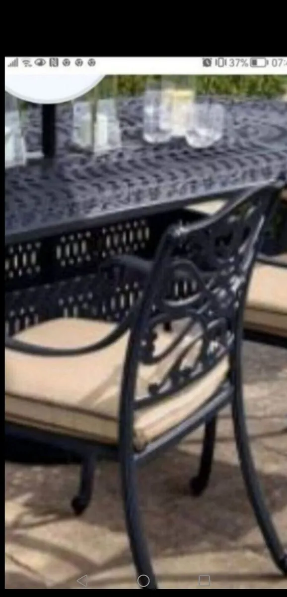 **CLEARANCE** Brand New Hartman Cast Alum 6 Seater - Image 3