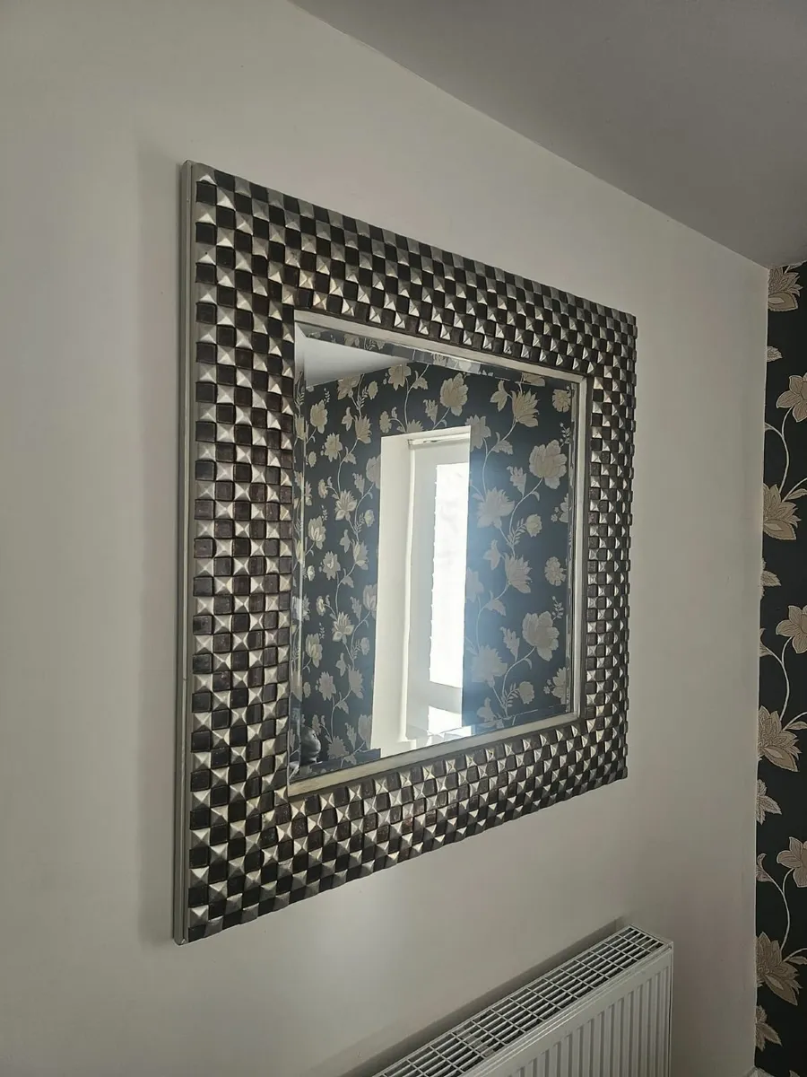 Mirror - Image 1