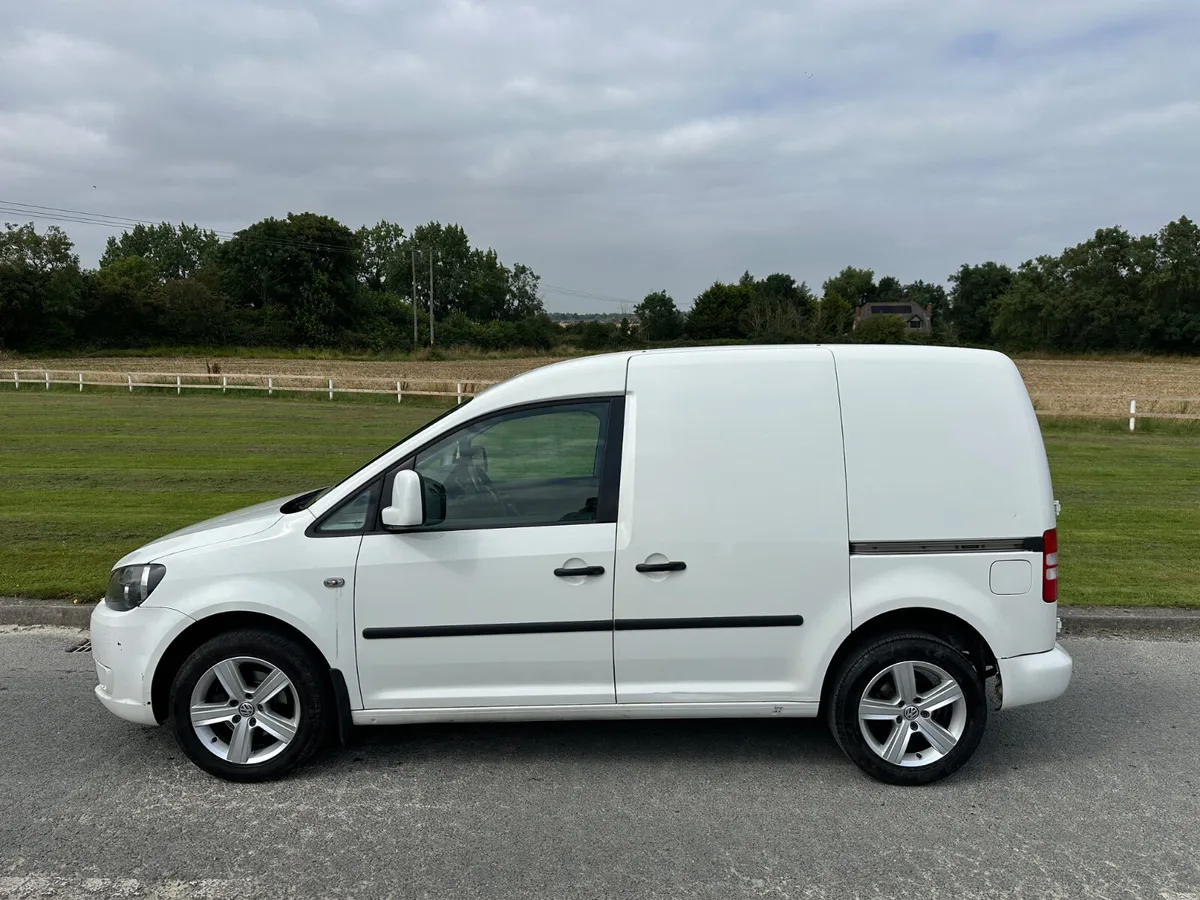 Volkswagen Caddy 2012 TAX/DOE 02/26 - Image 3