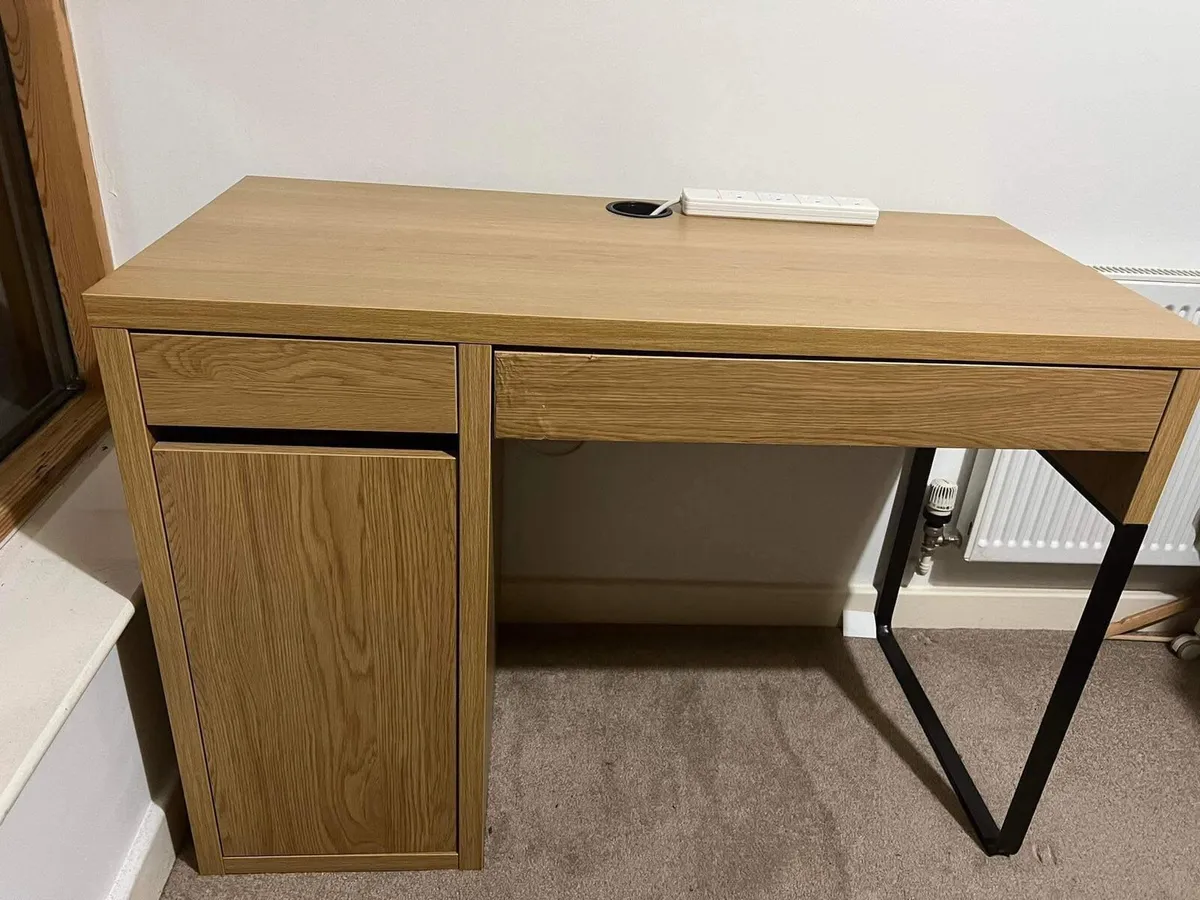 Table, work desk - Image 2